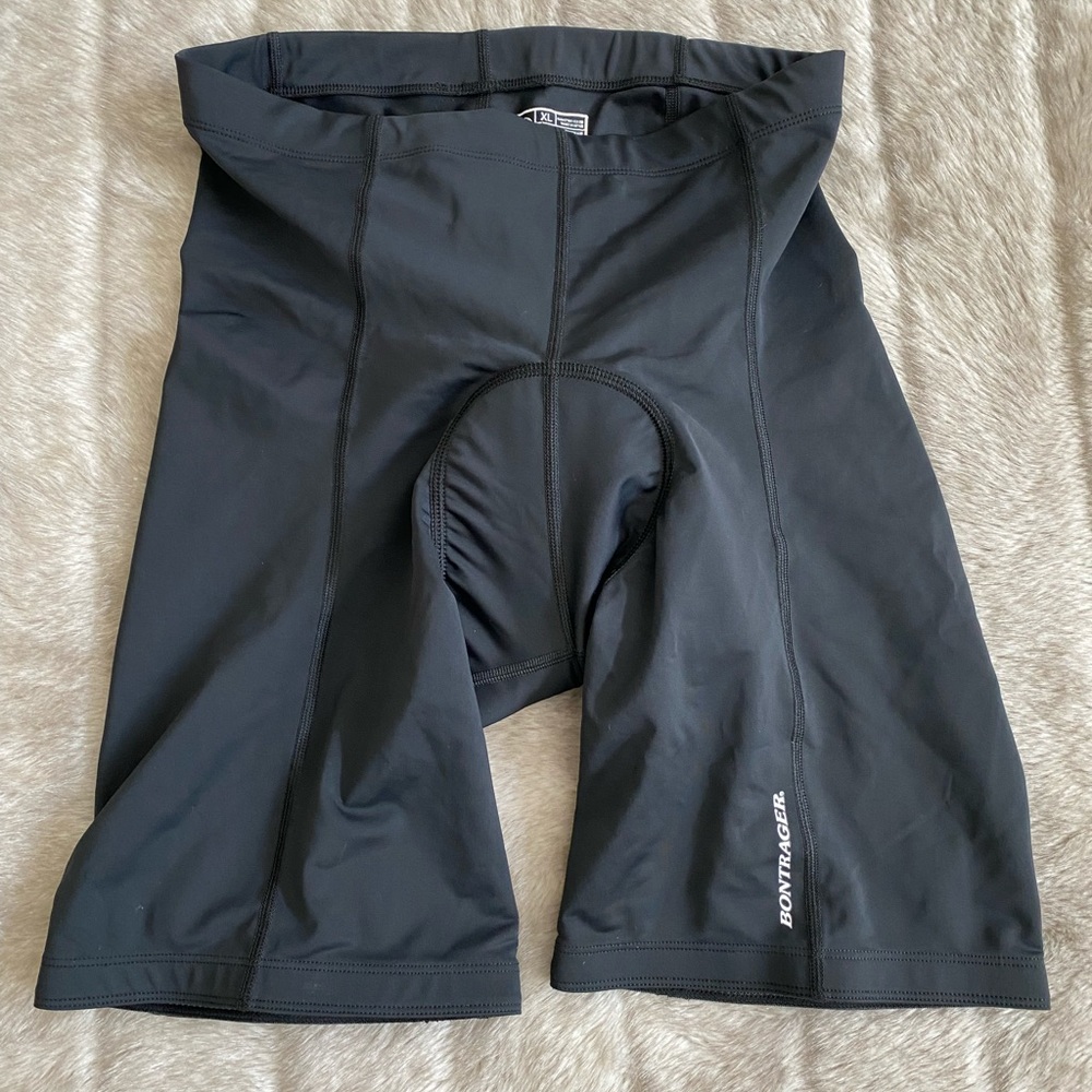 Men’s XL biking shorts
